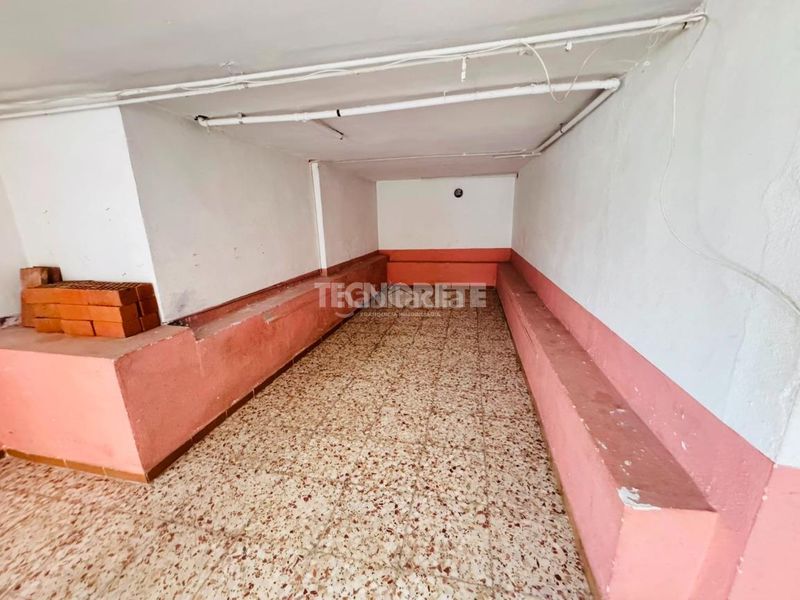 Foto b5236bd5-1d10-4254-aa95-450377427639. Casa a Cobisa