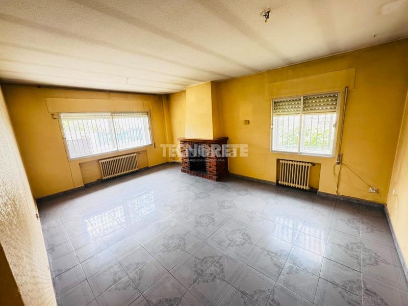 Foto c01cd6ad-fe47-4552-a828-f71b950ede3b. Casa a Cobisa