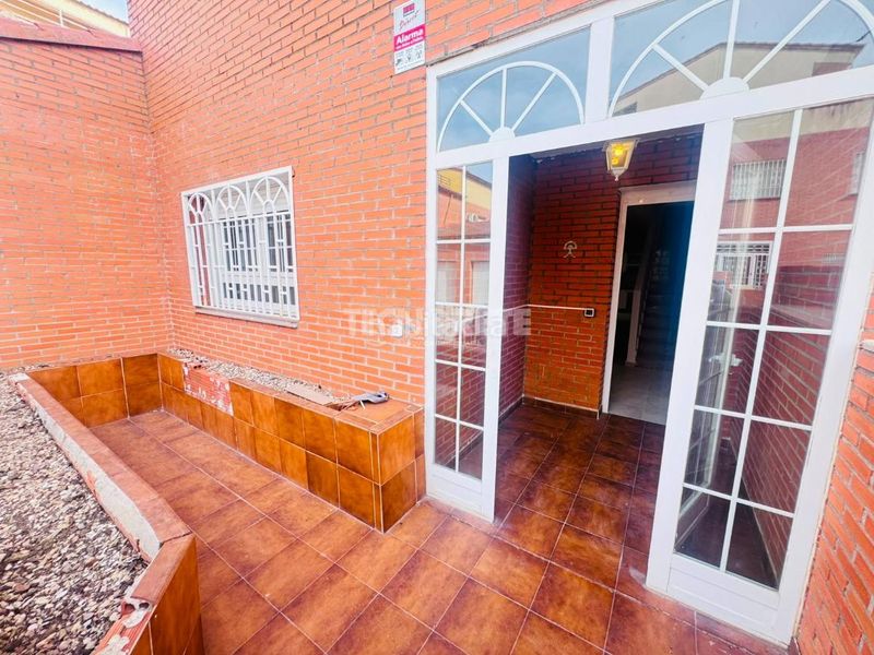 Foto 511ed56a-826d-41fc-89c7-098422a802c5. Casa aparellada a Magán