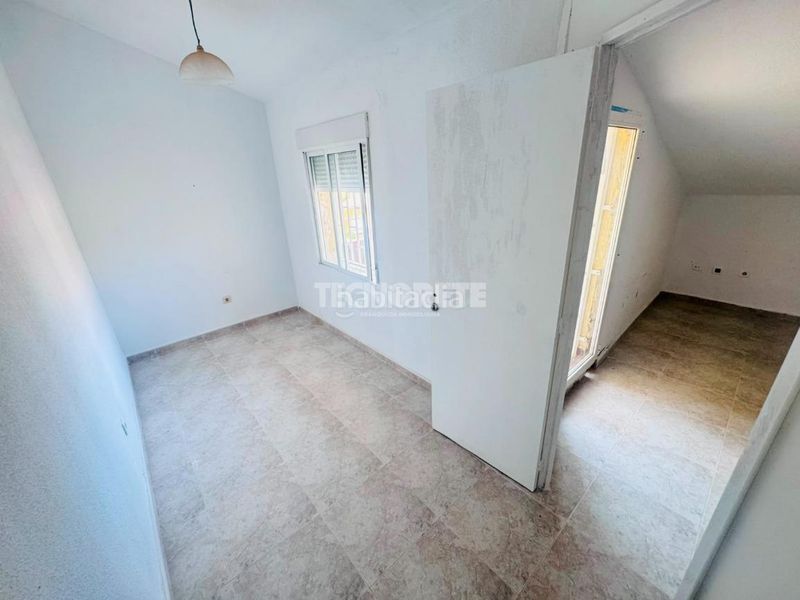 Foto b7bb9f20-9045-4713-b029-4e2e17827a1e. Casa aparellada a Magán
