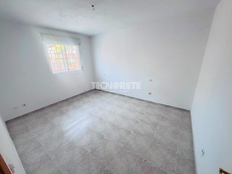 Foto dc878237-28b1-427c-a2fe-d55285ed8e6a. Casa aparellada a Magán