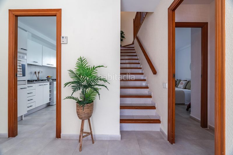 Foto 43b9a170-0e2d-4e64-8ea6-144efe2990cf. Casa adossada amb calefacció aparcament a Altafulla