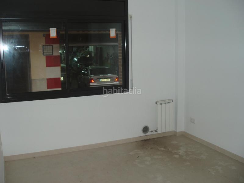 Foto 2263f3a7-40f4-478b-bed2-9d32d5e1dbf9. Piso  alquilado con parking en Creu de la Mà Figueres