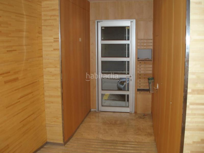 Foto ad49fa72-fb01-44ce-bb23-a4e16f2e800a. Piso  alquilado con parking en Creu de la Mà Figueres