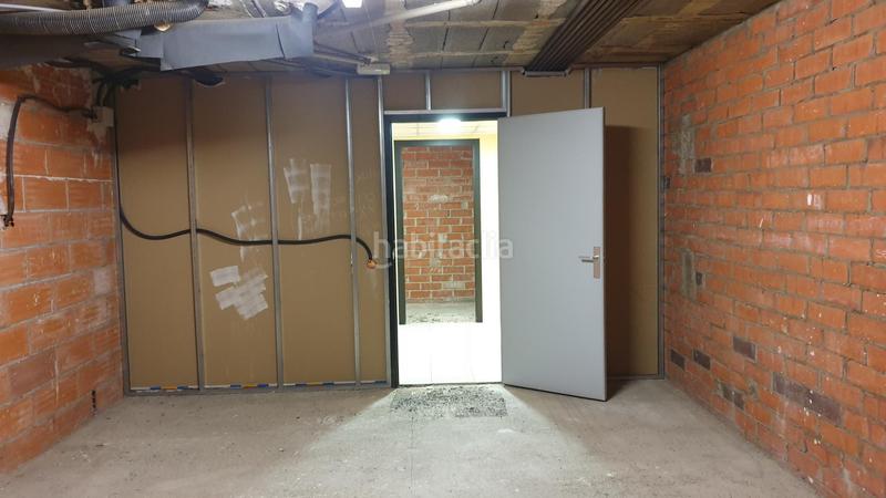 Foto 12922380-3d7a-4f08-bf40-06aa5602fd54. Location local commercial dans nou 56 dans Centre Figueres