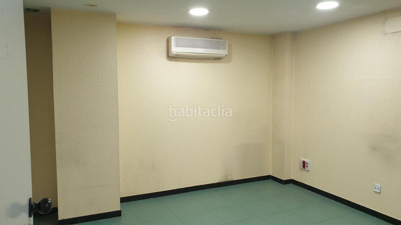 Foto 52c9d835-93e2-4a88-a538-bc506a00ba02. Location local commercial dans nou 56 dans Centre Figueres