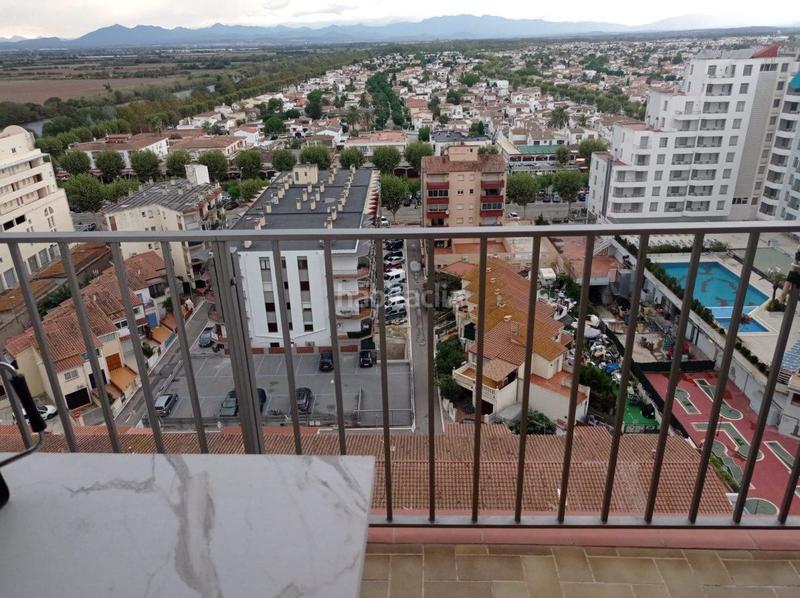 Foto 61aae0af-e891-407f-a10d-a1fb71f3e91f. Apartamento en muga-delta 9 apartamento renovado en 1a línea en Empuriabrava