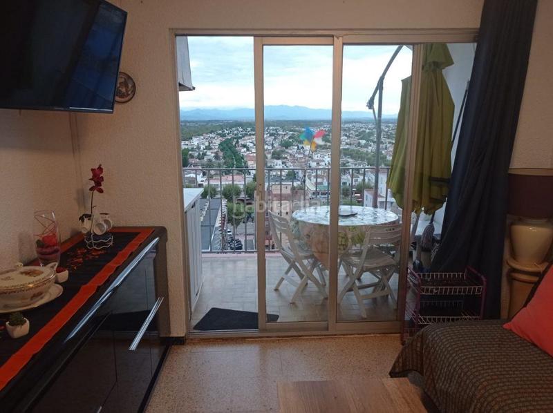 Foto b7ca23bb-948c-4061-a68c-4eda4083875f. Apartamento en muga-delta 9 apartamento renovado en 1a línea en Empuriabrava