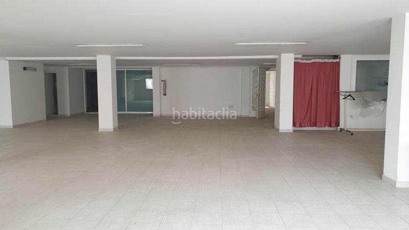 Foto 3de5c01d-66ae-4fae-b952-a3841d747797. Local comercial en de pere iii 7 local comercial con amplio almacén en Figueres