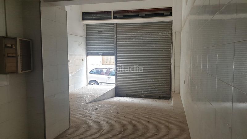 Foto 47bc2a78-f2f4-403f-a841-4d502a353228. Local comercial en de pere iii 7 local comercial con amplio almacén en Figueres