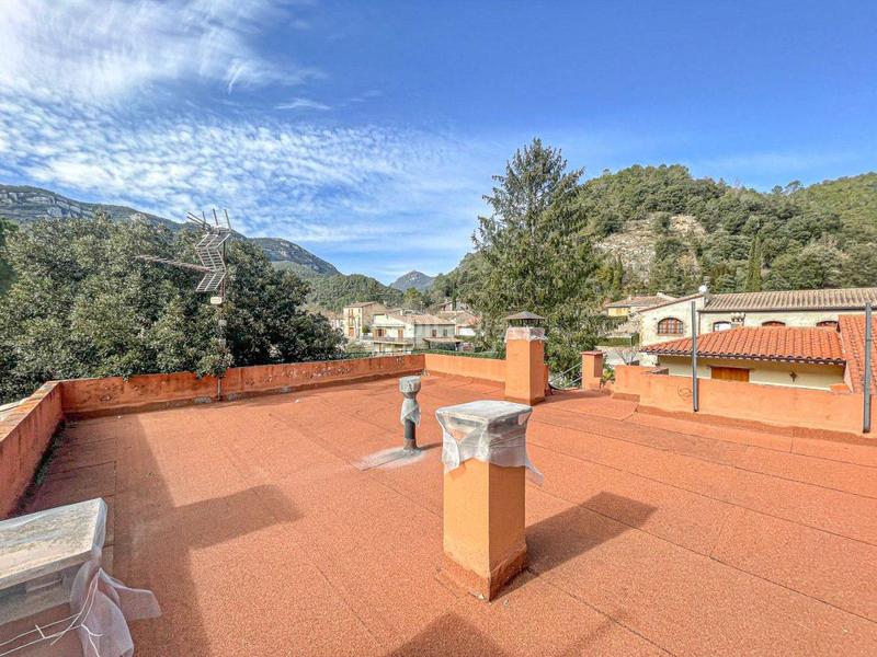 Foto 624a8aaa-fb85-47d0-81ea-cfade0b33465. Casa en abad dòmnul 5 casa con dos viviendas en Albanyà