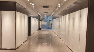 Lloguer Local Comercial a Joan maragall 15. Local en el centro comercial de la ciudad
