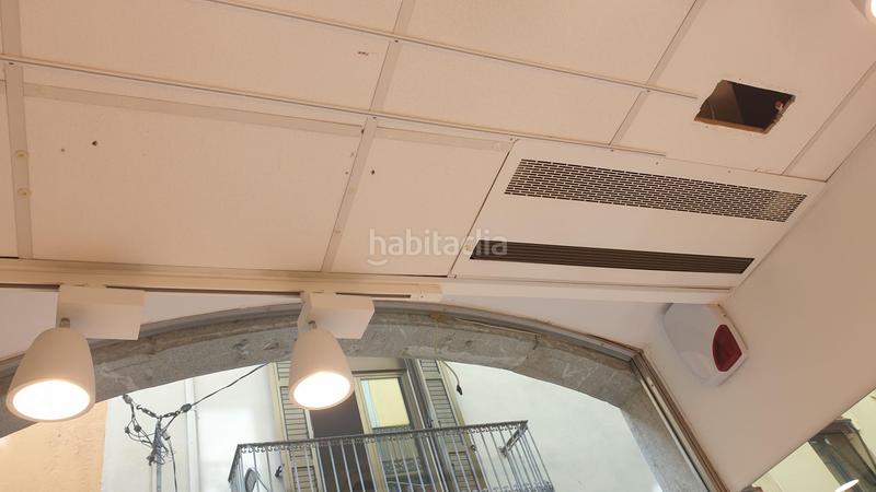Foto d820a29b-ec11-4242-8b33-bf49d77b892b. Alquiler local comercial en joan maragall 15 local en el centro comercial de la ciudad en Figueres