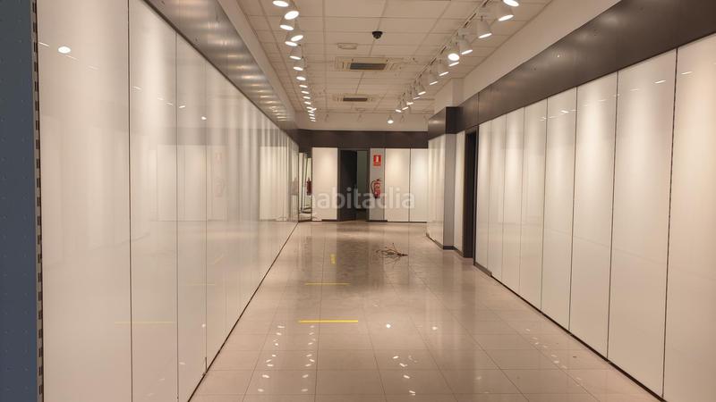 Foto fde8e66e-f5d7-4d7c-9130-9018ec6a4ac2. Alquiler local comercial en joan maragall 15 local en el centro comercial de la ciudad en Figueres