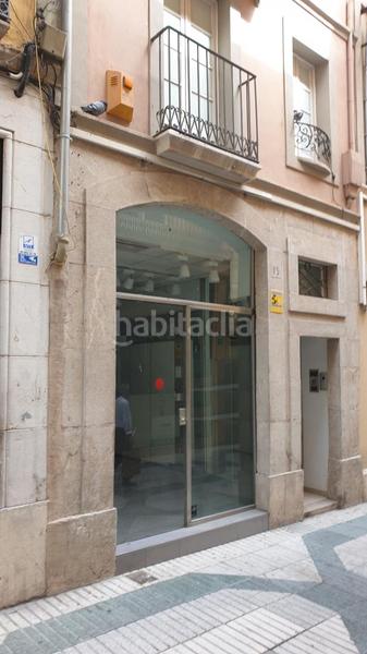 Foto 80b20b80-5a84-4512-8962-f65bcc841a97. Lloguer local comercial a joan maragall 15 a Centre Figueres