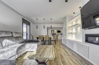 Maison dans Canig 1. Excelente casa unifamiliar en cistella