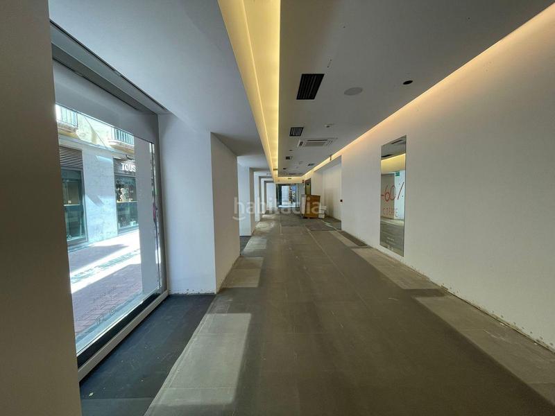 Foto 214e719d-465d-4a1b-ab90-47ea43e76e2a. Lloguer local comercial a joan maragall 18 a Centre Figueres