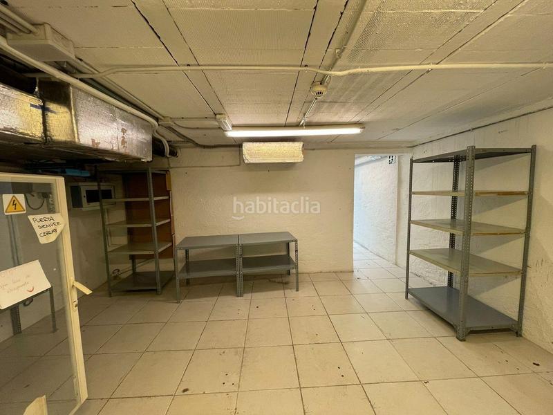 Foto 7447b68e-ff86-4a6d-9932-34cd91cb3703. Lloguer local comercial a joan maragall 18 a Centre Figueres