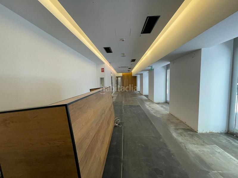 Foto cde29b67-164d-481c-8ea5-bafe44056cb6. Lloguer local comercial a joan maragall 18 a Centre Figueres