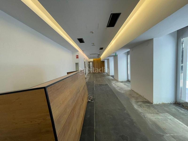 Foto feee0716-8af3-447b-8b59-368fdc2d008b. Lloguer local comercial a joan maragall 18 a Centre Figueres