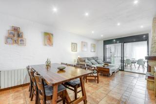 Casa adossada a Figueres 5. Tu hogar ideal en el far dempordà