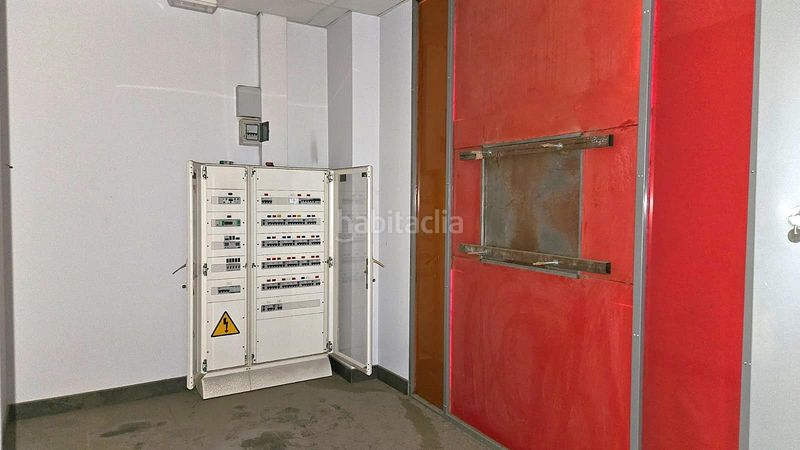 Foto e96504b0-9a41-4e4c-ac73-941cfdca6055. Rent business premise in doctor ferran 9 in Centre Roses