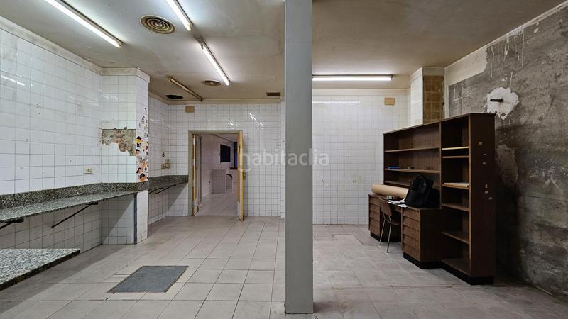 Foto 98c56ffd-424d-4f43-9169-df2b1ab43133. Alquiler local comercial en dels tints 3 local comercial en centro comercial de la ciudad en Figueres