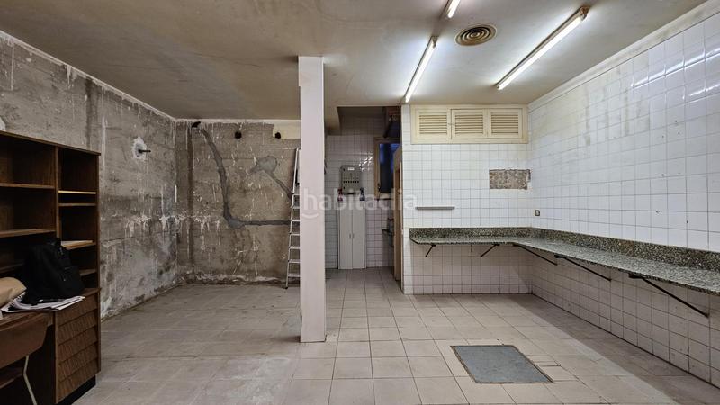 Foto c7ad333b-575a-46ef-8663-363f1d6abef1. Alquiler local comercial en dels tints 3 local comercial en centro comercial de la ciudad en Figueres