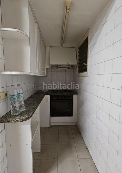 Foto 9c921ae1-8397-4022-831c-bae27e6aa374. Lloguer local comercial a dels tints 3 a Centre Figueres