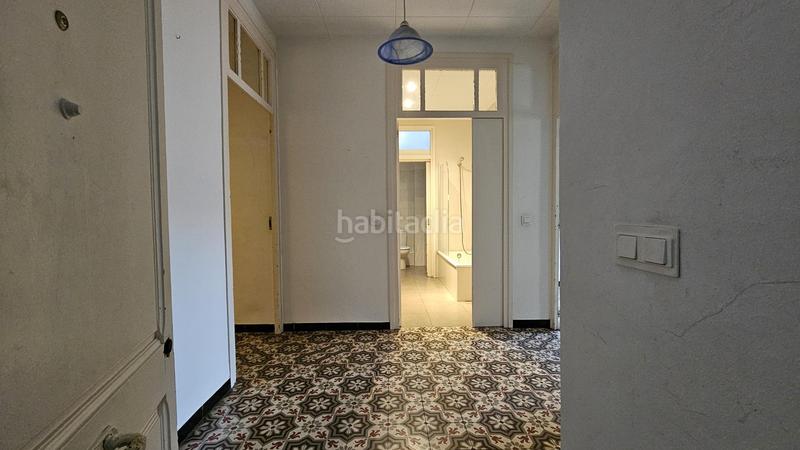 Foto 01a52851-1823-4d93-b889-44710ba40766. Casa adossada amb calefacció a Centre Figueres