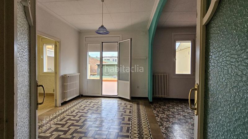 Foto be06b38a-4e97-4a21-a63a-de095a4cc41f. Casa adossada amb calefacció a Centre Figueres