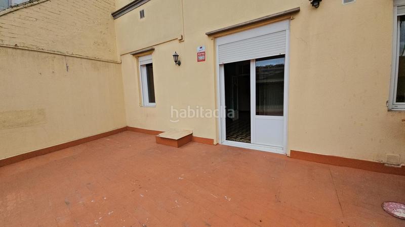 Foto d8564f3c-700b-48a2-8870-db0a6d513125. Casa adossada amb calefacció a Centre Figueres