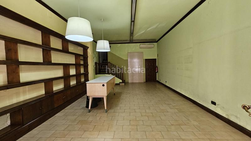 Foto 1ee28832-c5c3-480c-837e-9449c6edf16d. Alquiler local comercial centrico disponible 01.09.19 en Figueres