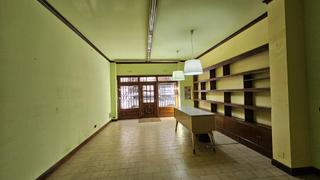 Lloguer Local Comercial  Caamaño. Centrico  disponible 01.09.19