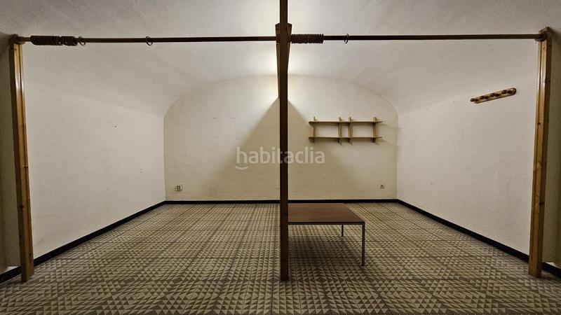 Foto b0a36347-d4dc-451c-946b-927e08967f2a. Alquiler local comercial centrico disponible 01.09.19 en Figueres