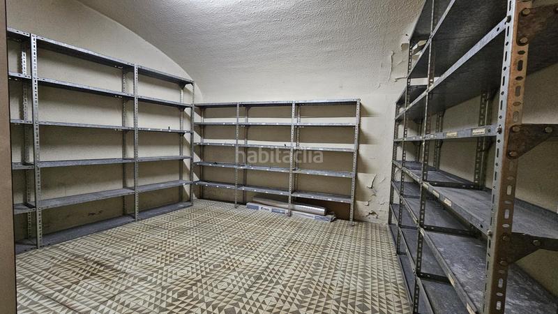 Foto ddbd216f-3549-4b69-abe3-7e951c484ade. Alquiler local comercial centrico disponible 01.09.19 en Figueres