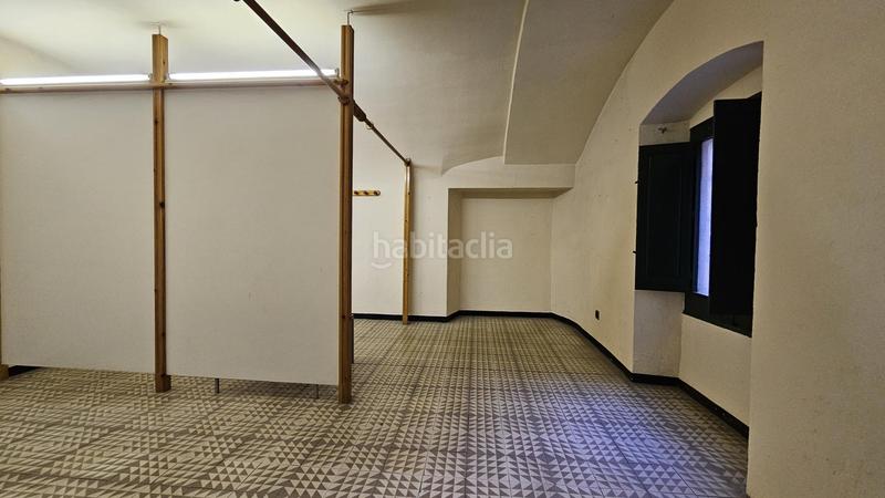 Foto 65455ff4-82b5-4f88-9492-fb1722e958d8. Location local commercial dans Centre Figueres