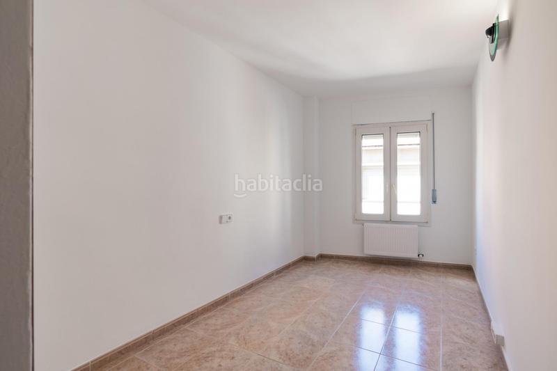 Foto e1eeb527-82ac-4273-9d98-87fcd0d13469. Etagenwohnung mit heizung in Centre Figueres