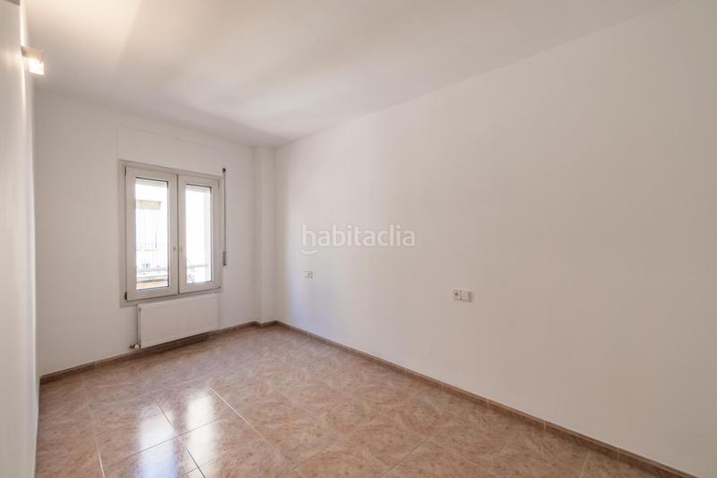 Foto e970c8d9-f3a5-4ae7-baf7-c5444f9a958f. Etagenwohnung mit heizung in Centre Figueres