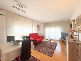 Pis a Bruc 22. Piso de tres habitaciones en figueres