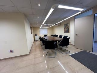 Rent Office space in Centro. Gran oportunidad! edificio en el centro de bétera, ideal para of