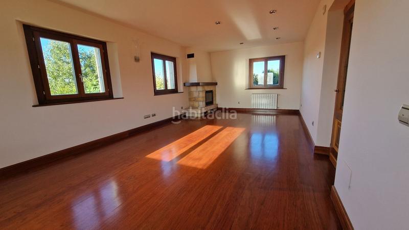 Foto d324d590-5d1b-4b16-a90c-e578b7799577. Casa en Cabueñes Gijón