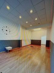 Rent Business premise in Centro