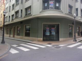 Affitto Locale commerciale in Centro