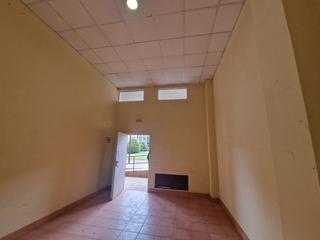 Locale commerciale in Corredoría - La Carisa - Prado de La Vega