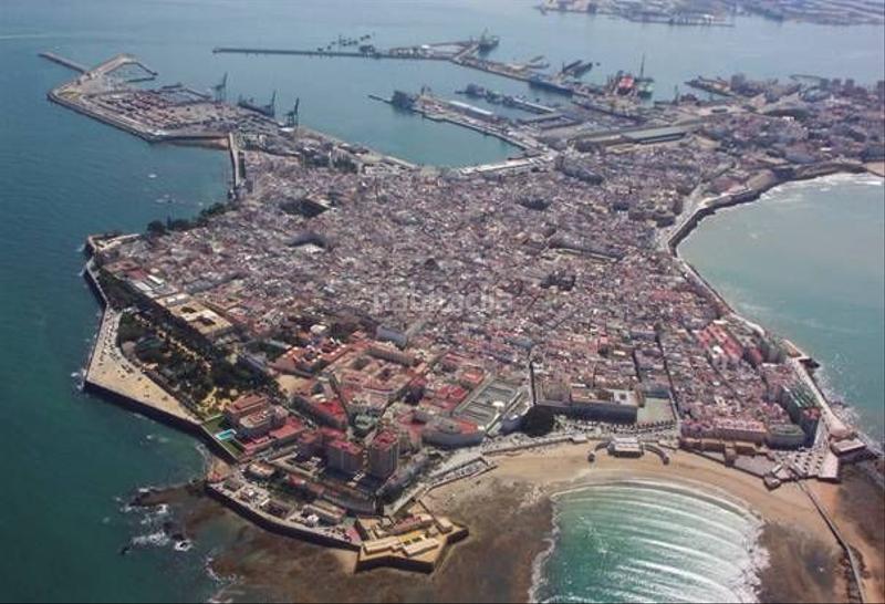 Foto bb9660db-622c-404e-b797-86385d71a607. Etagenwohnung in Centro Histórico Cádiz