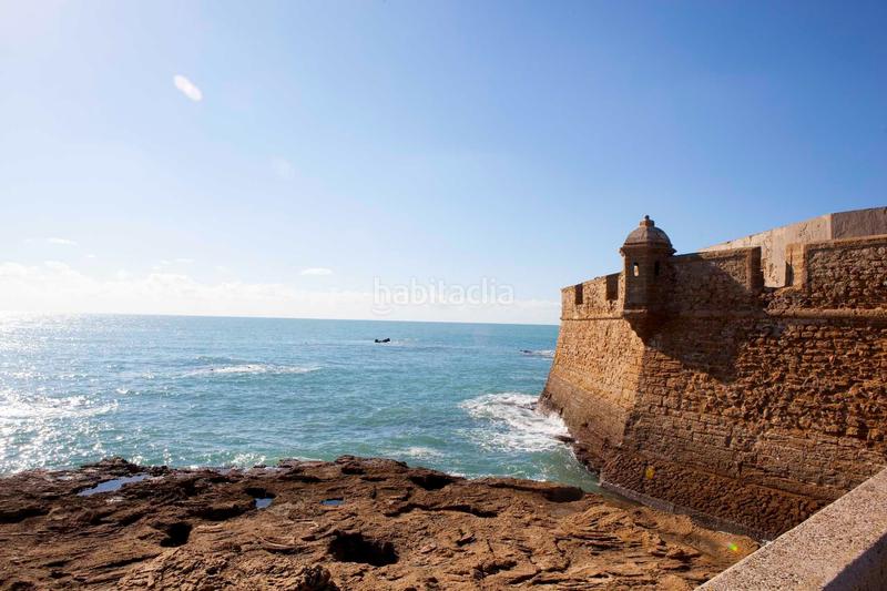 Foto 4a8ee582-4519-4675-b56b-165b23d9f60d. Piso en Centro Histórico Cádiz
