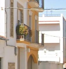 Pis a Torredonjimeno. Se vende imnueble alquilado