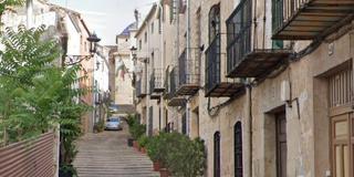 Casa a Navas de San Juan. Se vende imnueble alquilado