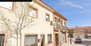 Casa a schiera in Herencia. Se vende imnueble alquilado